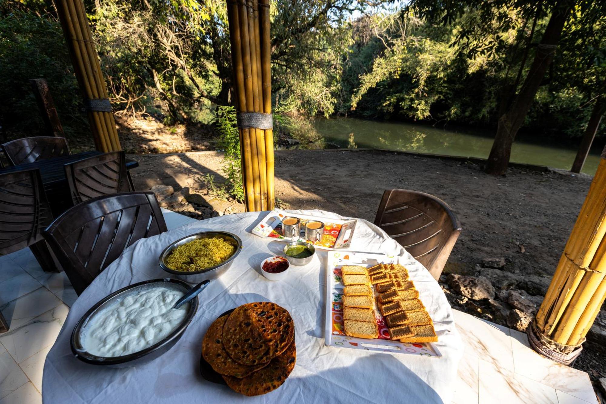 Brook Ville Sasan Gir Luaran gambar